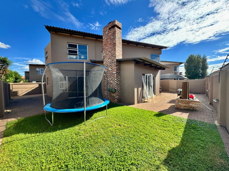 3 Bedroom Property for Sale in Baillie Park North West